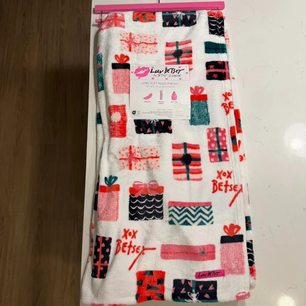 Betsey johnson christmas throw blanket
